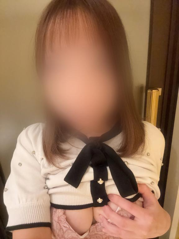 ことみ　小柄な身体に美形Ｅ乳